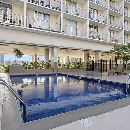 Gem Of Waikiki At Inn On The Park 호놀룰루 외부 사진