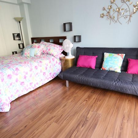 Gem Of Waikiki At Inn On The Park 호놀룰루 외부 사진