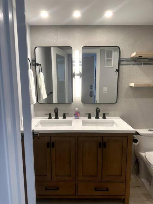 Gem Of Waikiki At Inn On The Park 호놀룰루 외부 사진