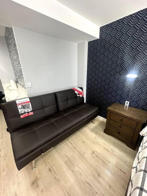 Gem Of Waikiki At Inn On The Park 호놀룰루 외부 사진