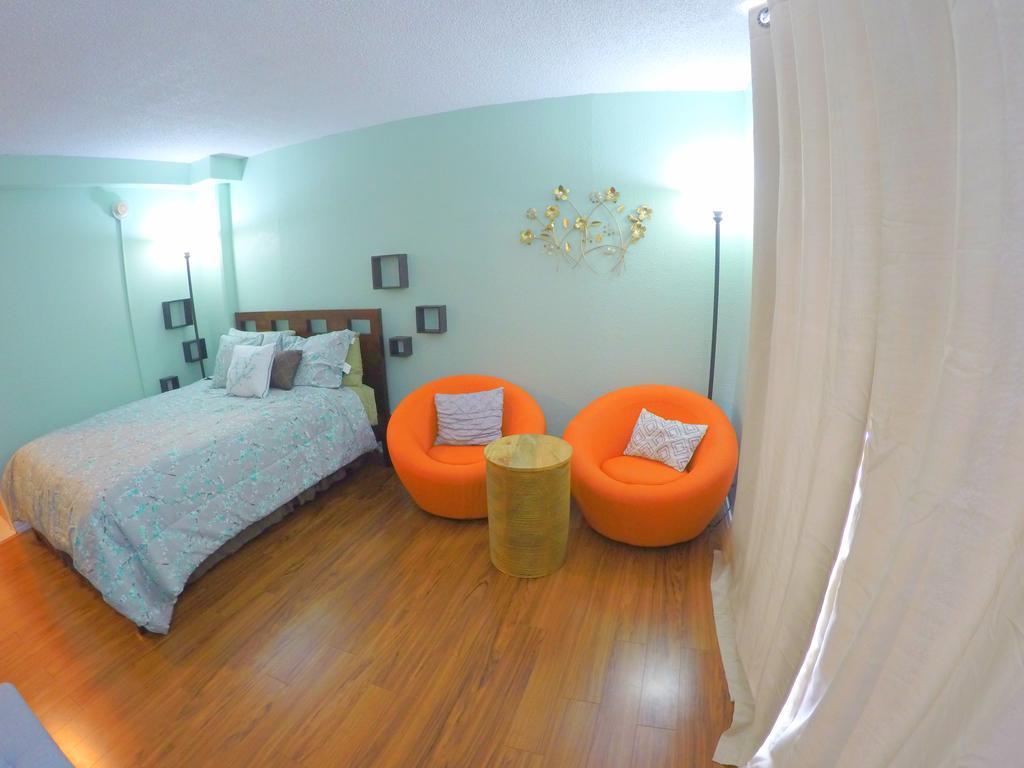 Gem Of Waikiki At Inn On The Park 호놀룰루 외부 사진