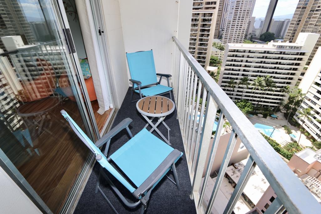 Gem Of Waikiki At Inn On The Park 호놀룰루 외부 사진